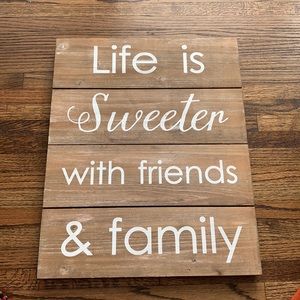 Adorable wooden decor